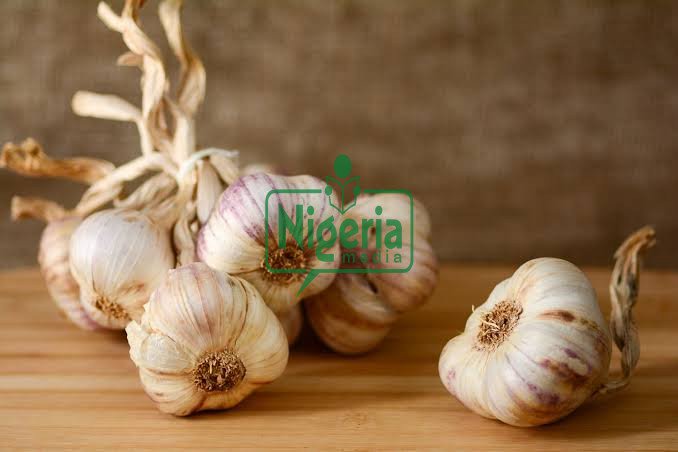The Must-Know Health benefits Of Consuming Raw Garlic Daily