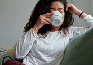 Nightly Drinks to Stay Healthy as You Age (DETAILS)