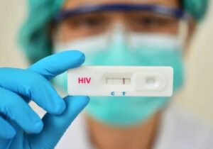 3 Early Warning Signs of HIV You Shouldn’t Ignore
