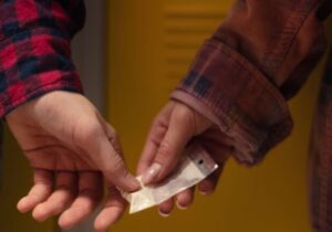 Your Child May Be Using Drugs With Following 6 Signs