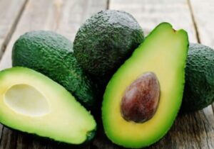 “Super Easy” Avocado Hack That Could Transform Your Life—Never Waste an Avocado Again (BREAKING)