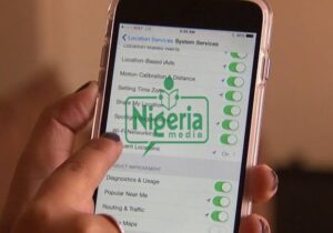 DeSigns That Your Phone Is Being Monitored