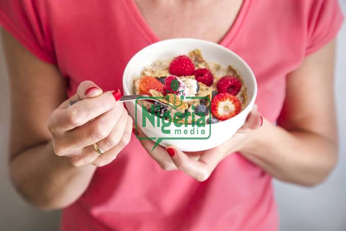 Ten 10 High-Fiber Breakfasts To Improve Digestion, Glucose Levels, & Inflammation