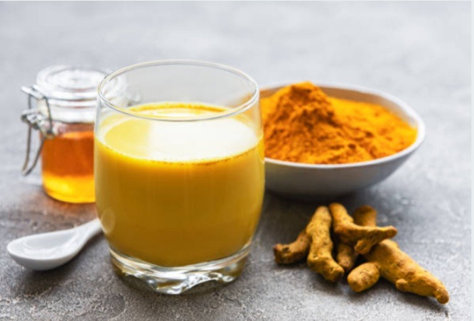 Reasons Why You Need to Start Using Turmeric on Your Skin (and How)
