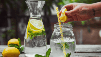 Here is the Amazing Benefits of Drinking Lemon Water Every Day