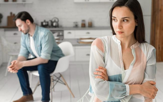Dear Men, 7 Signs That Indicate Your Woman Leaving You for Another Man
