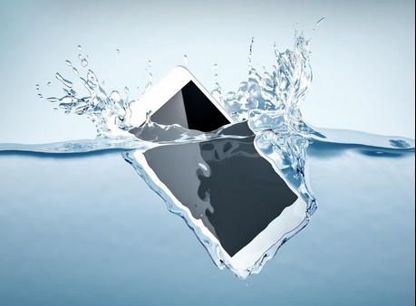 If Your Phone Drops Into Water Do Not Panic. Do These Things To Save Your Phone From Damage If Your Phone Drops Into Water Do Not Panic. Do These Things To Save Your Phone From Damage