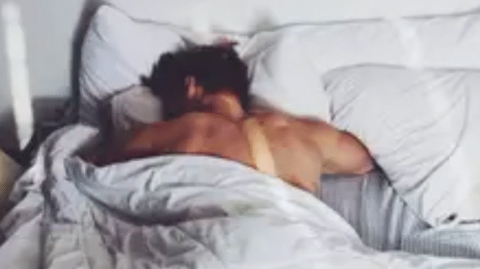 BREAKING: Reasons Why your man might sleep on the bed naked BREAKING: Reasons Why your man might sleep on the bed naked