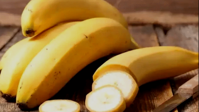 Reasons Why You Should Always Eat Banana Before Going To Bed In The Night (DETAILS) Reasons Why You Should Always Eat Banana Before Going To Bed In The Night (DETAILS)