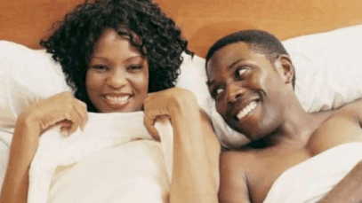 Four 4 reasons why couples should sleep nakéd