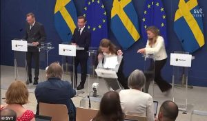 Shock and Panic as Health Minister Collapses Mid-Press Conference Shock and Panic as Health Minister Collapses Mid-Press Conference