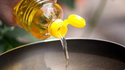 4 Cooking Oils In Your Kitchen That Can Lead To Cancer